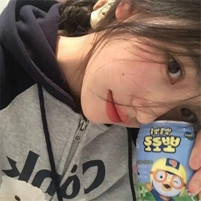 怕羞的黄莺